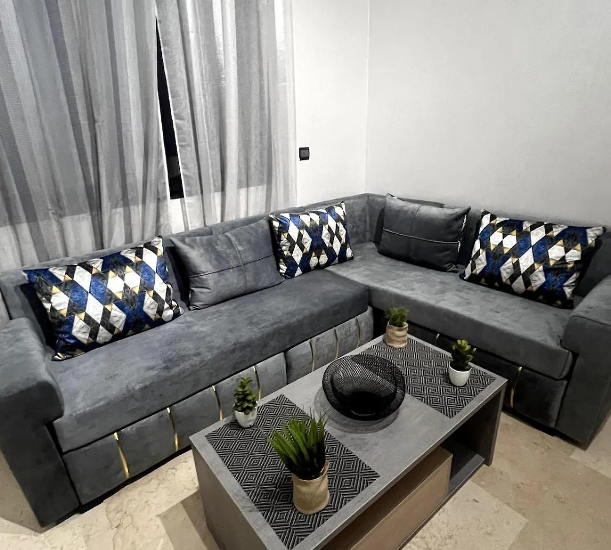 Studio Moderne Avec Terrasse, Piscine Et Parking A Gueliz, Marrakech Marakeş Daire