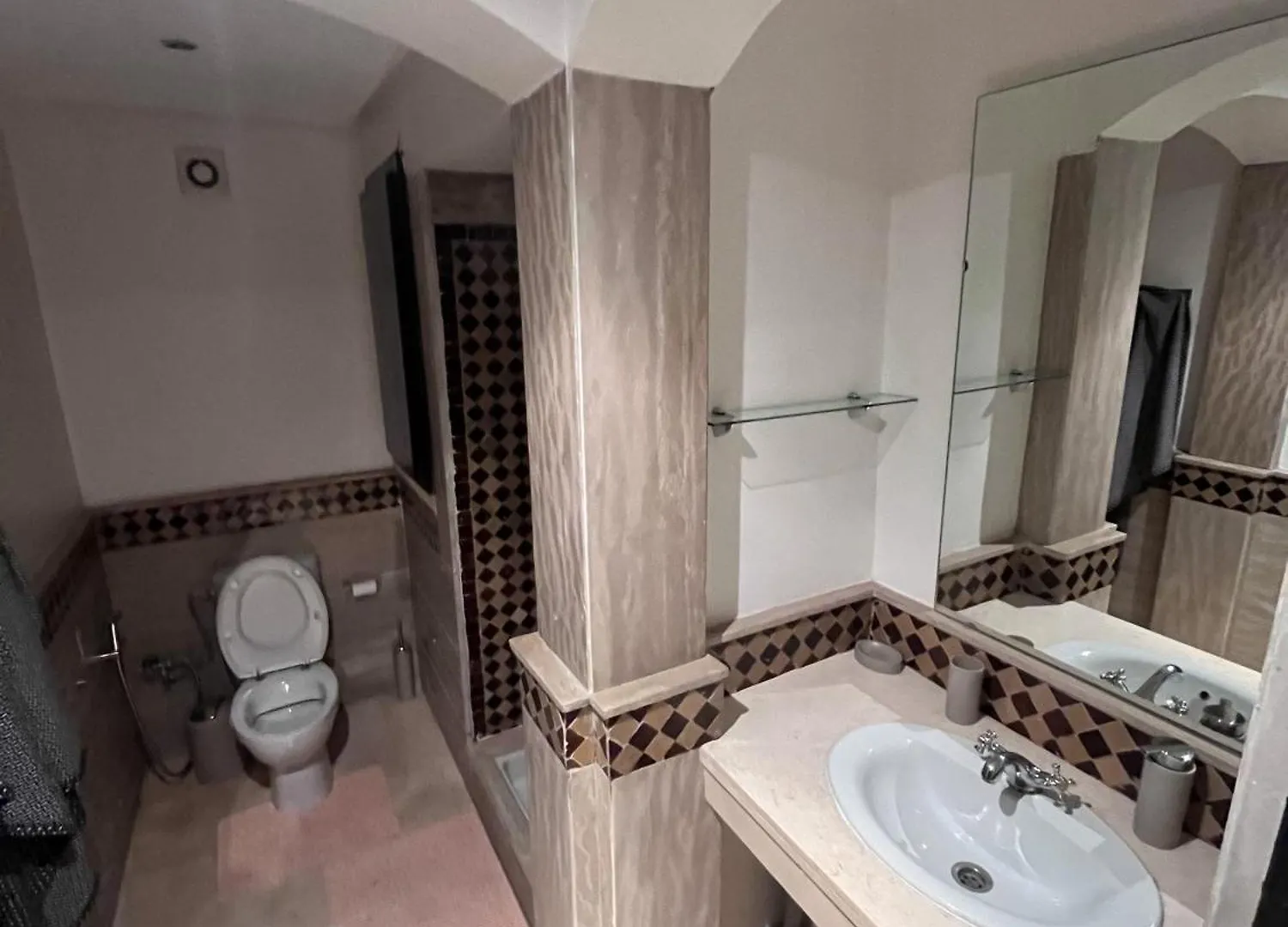 Daire Studio Moderne Avec Terrasse, Piscine Et Parking A Gueliz, Marrakech Marakeş