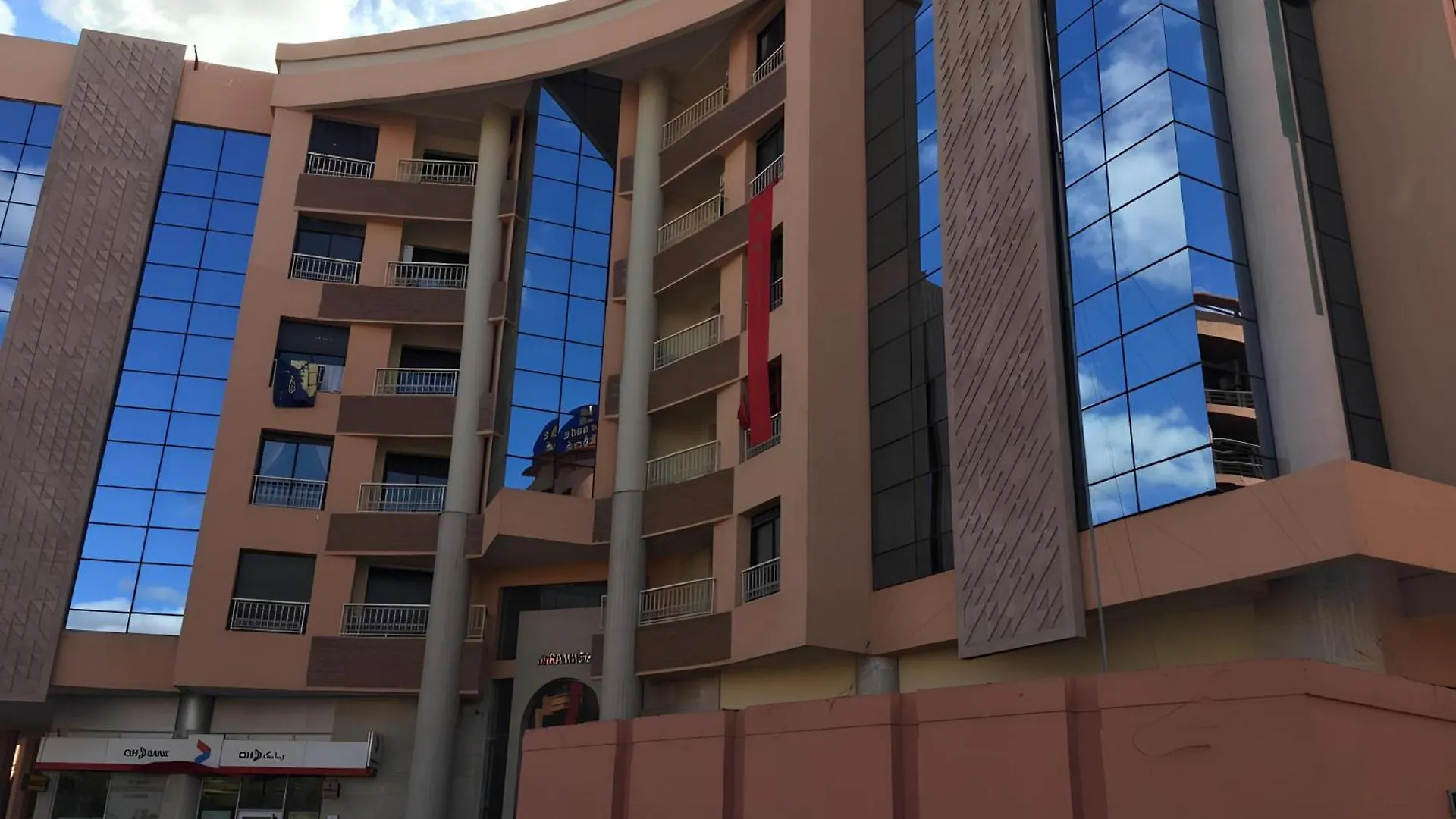 Studio Moderne Avec Terrasse, Piscine Et Parking A Gueliz, Marrakech Marakeş Daire