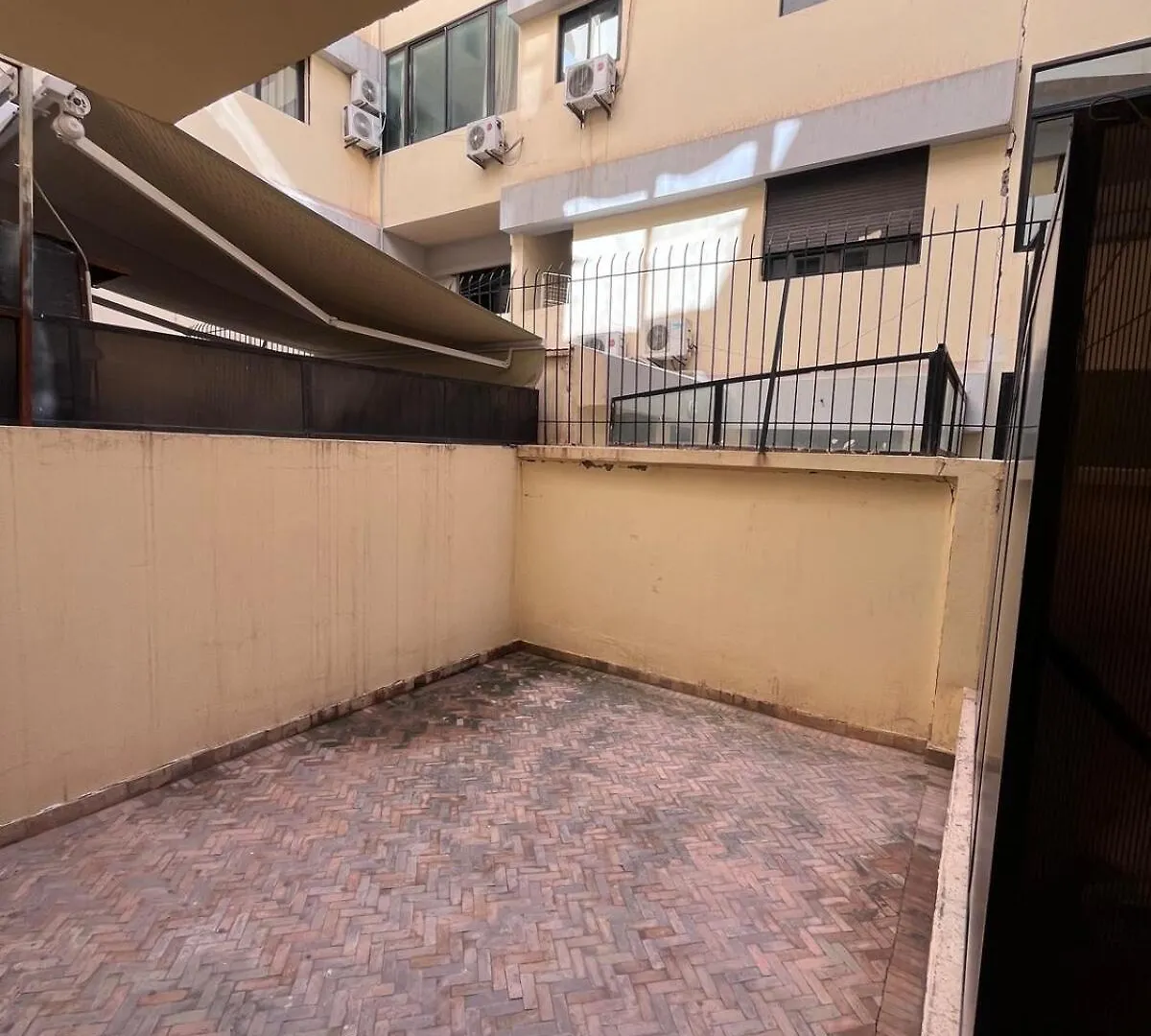 Studio Moderne Avec Terrasse, Piscine Et Parking A Gueliz, Marrakech Marakéš